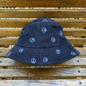 Peace sign black corduroy bucket hat NWOT one size fits all short brim cap